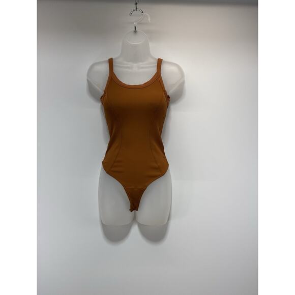Lululemon Tan Ribbed Yoga Bodysuit One Piece Women’s Size 2 - Picture 1 of 7